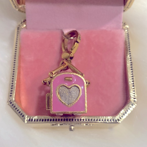 Juicy Couture Pink Dog Carrier Charm Like New Excellent Condition - Picture 3 of 13